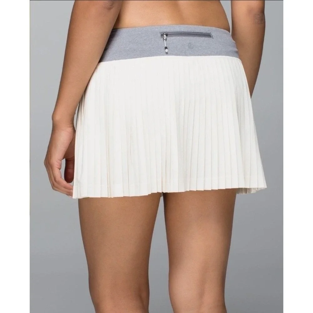 Lululemon 8 Pleat To Street Skirt White Gray W8480S